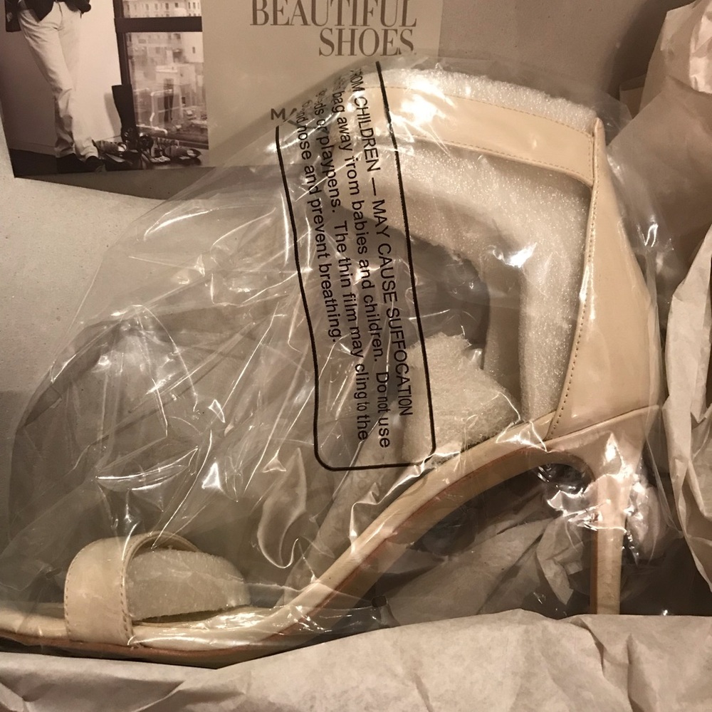 Marc Fisher -new sandals -light natural